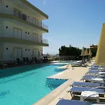 Chrissy\'S Paradise 